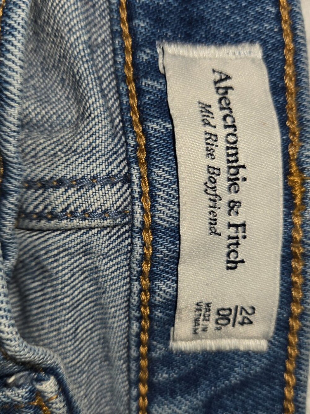 Abercrombie & Fitch Mid Rise Boyfriend Jeans Distressed Light Wash Raw Size 24 - Picture 2 of 7